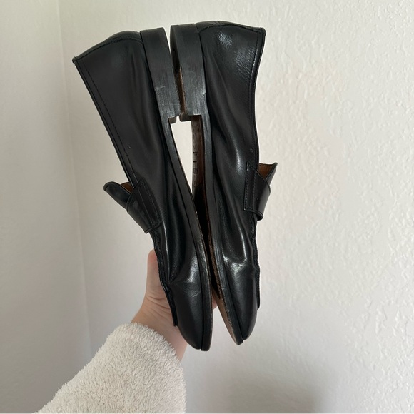 Doucal's Black Smooth Leather Slip On Loafers - Picture 12 of 12